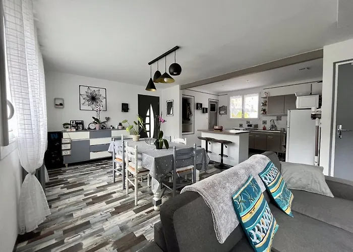 Maison Avec Jardin Centre Сasa de vacaciones *